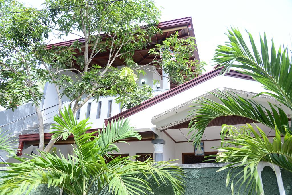 Hotel Aayu'S Guest Bentota Habitación foto