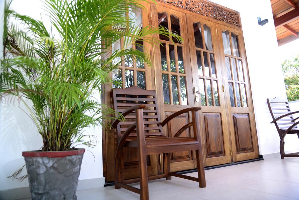 Hotel Aayu'S Guest Bentota Exterior foto