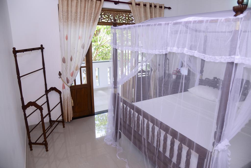 Hotel Aayu'S Guest Bentota Habitación foto