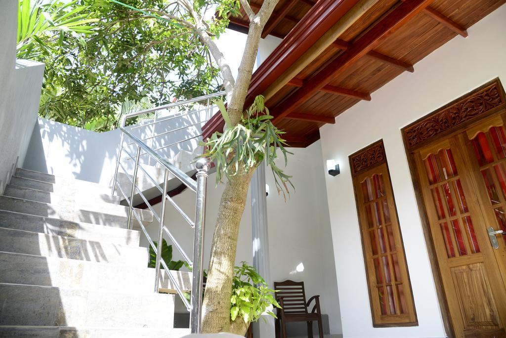 Hotel Aayu'S Guest Bentota Exterior foto