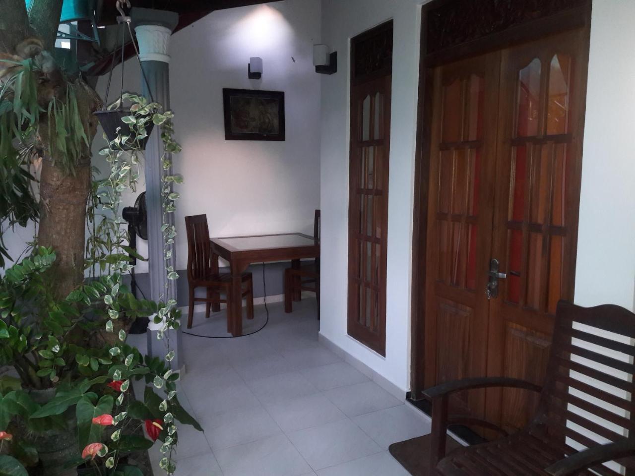 Hotel Aayu'S Guest Bentota Exterior foto