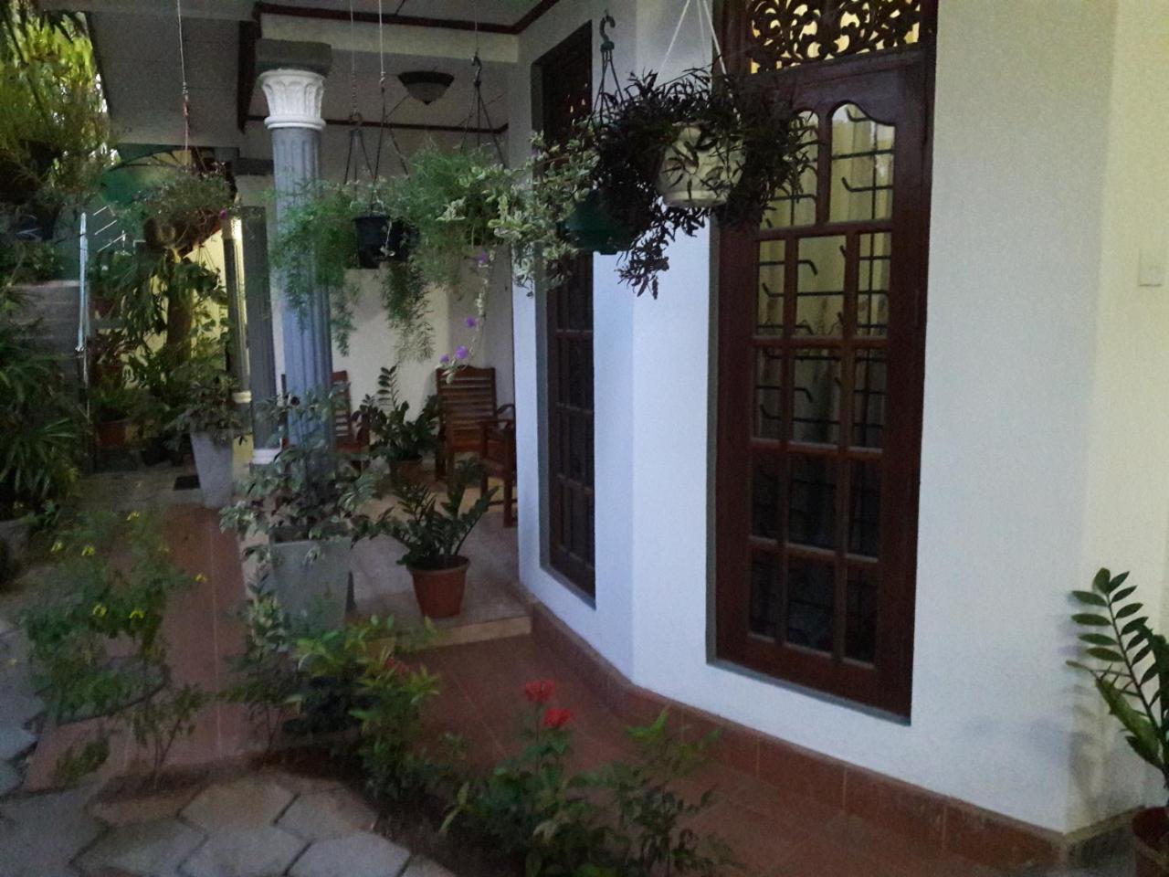 Hotel Aayu'S Guest Bentota Exterior foto